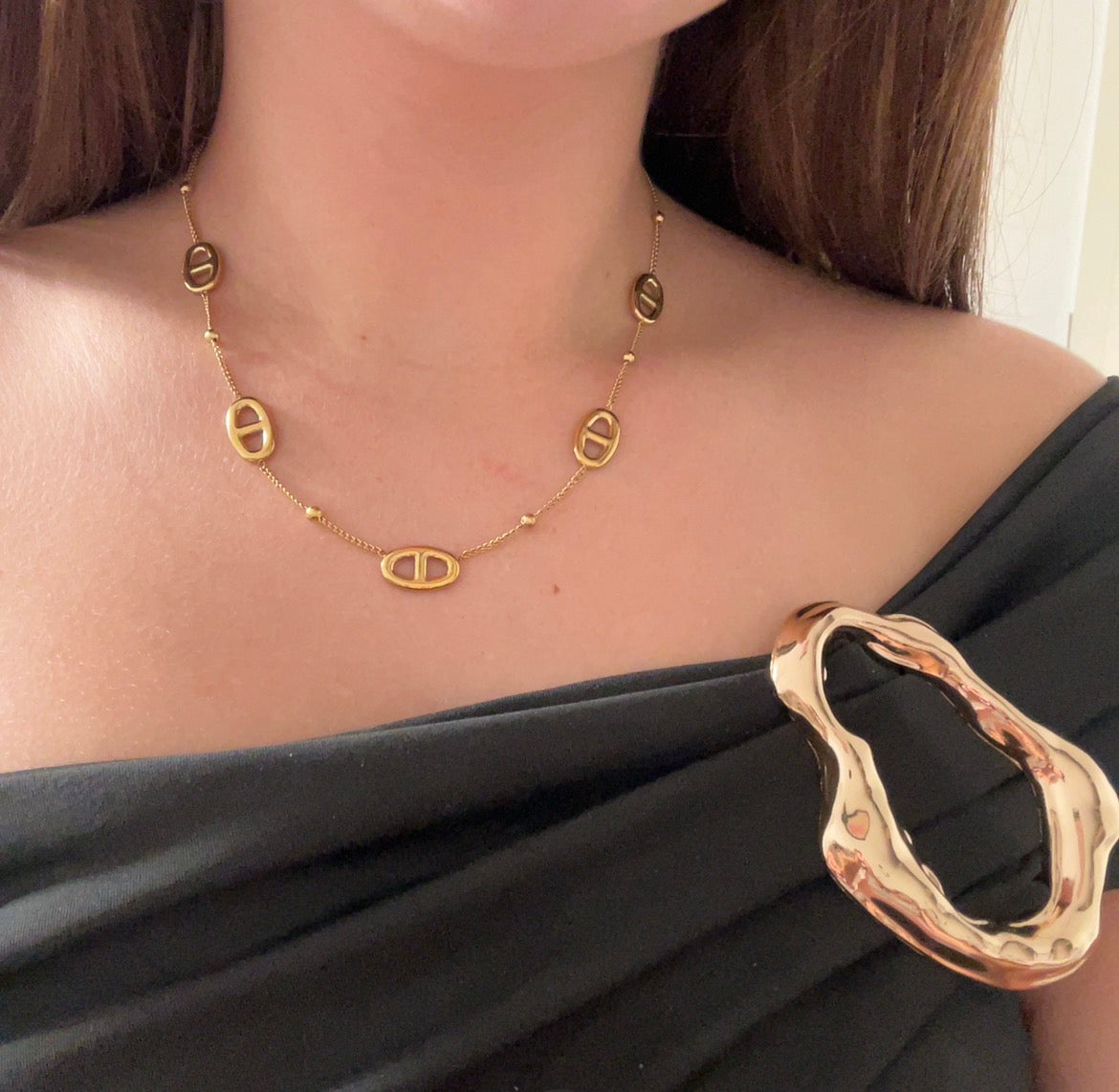 Collier Thais